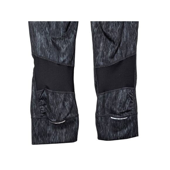 Athleta Chaturanga Capri Legging Pocket Activewear Pants Black Gray M - Picture 5 of 7